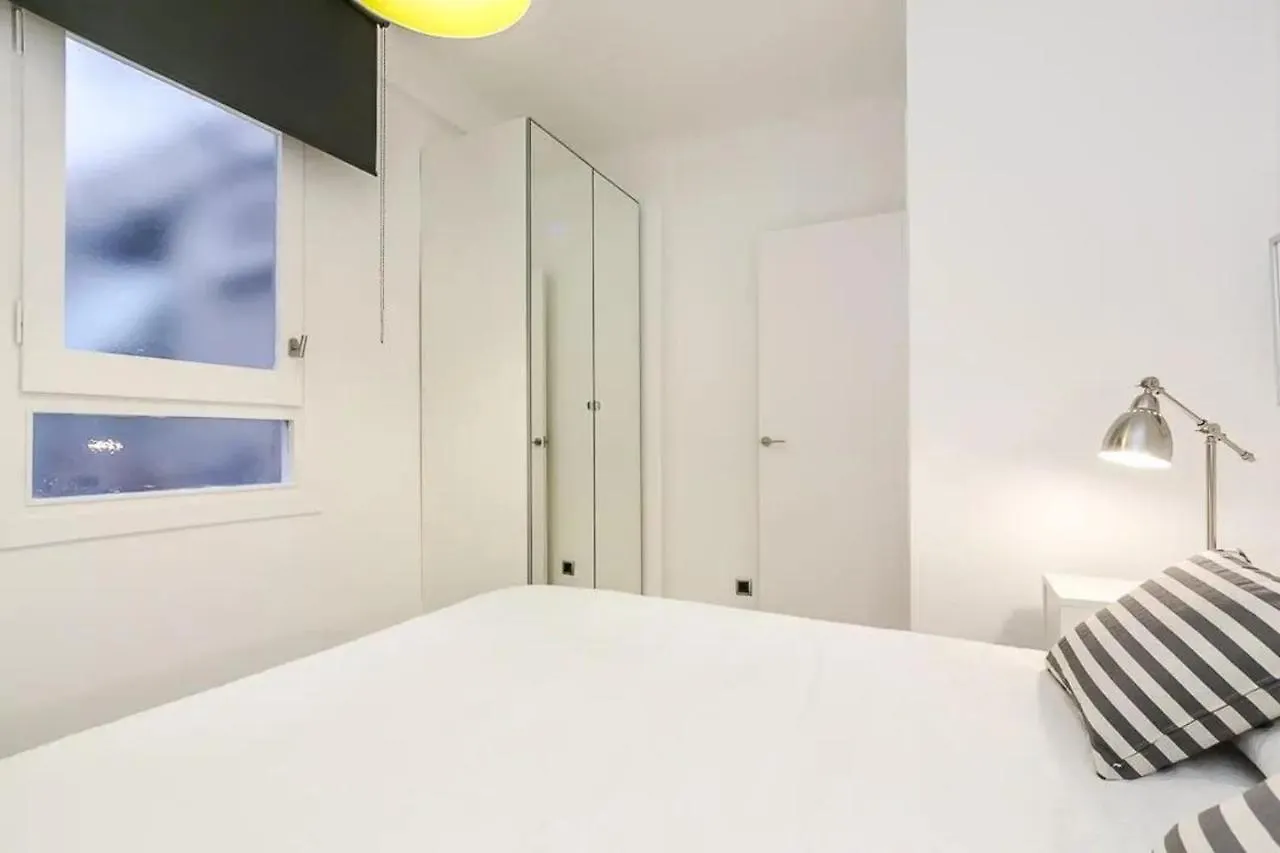 51Sam1021 - Modern Apartment Near Montjuic 바르셀로나